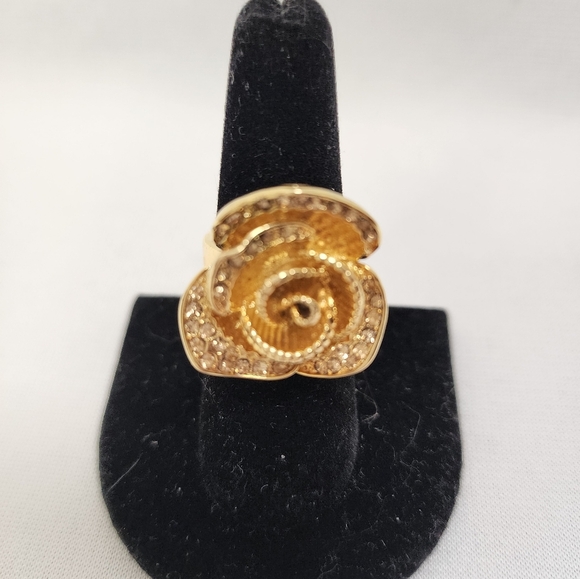 City Rox Golde Floral Ring with Sparkle - Picture 7 of 12